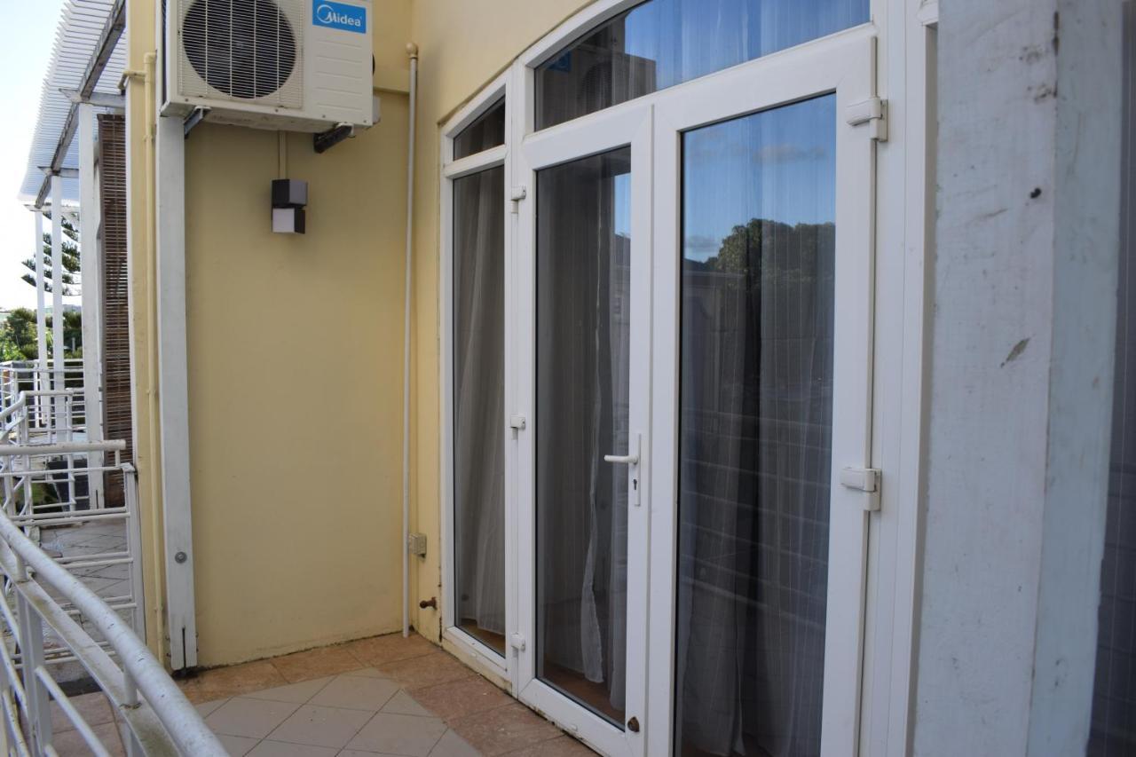 Ocean Drive Studio - Opposite The Beach Grand Bay Luaran gambar